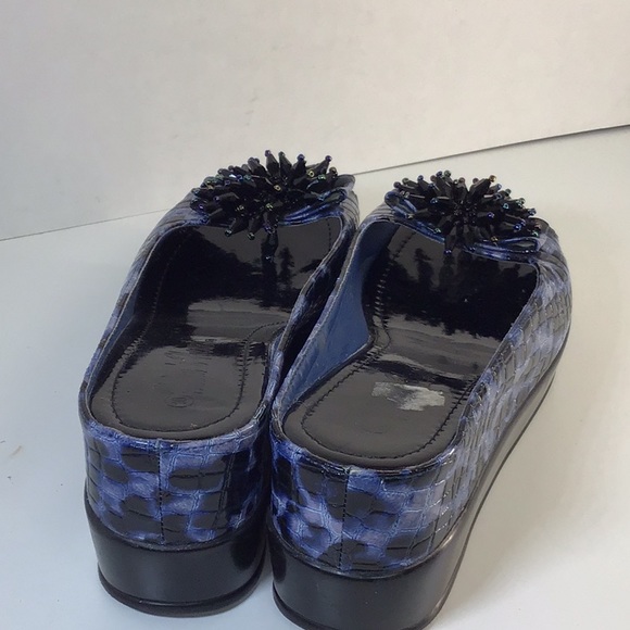 Helen’s Heart Size 10 Light and dark blue w/accent - Picture 3 of 5